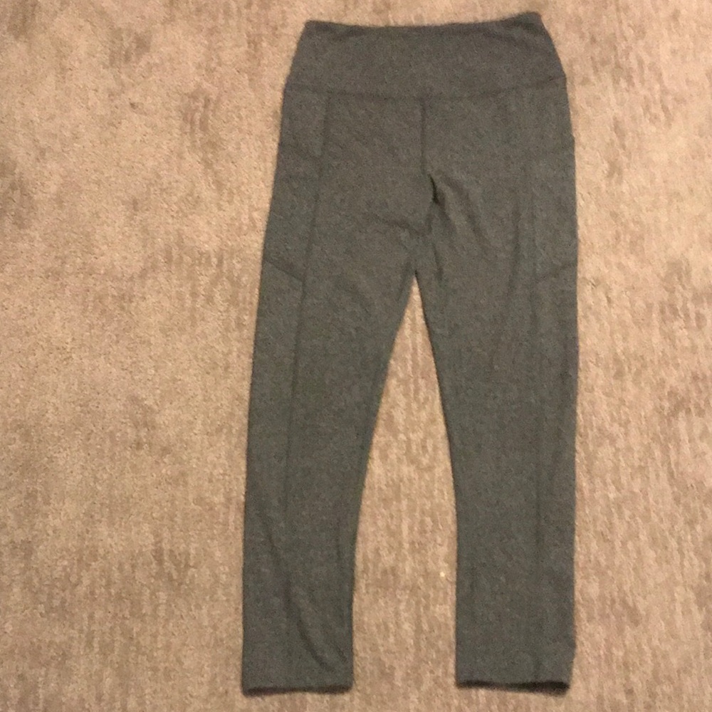 grey capris